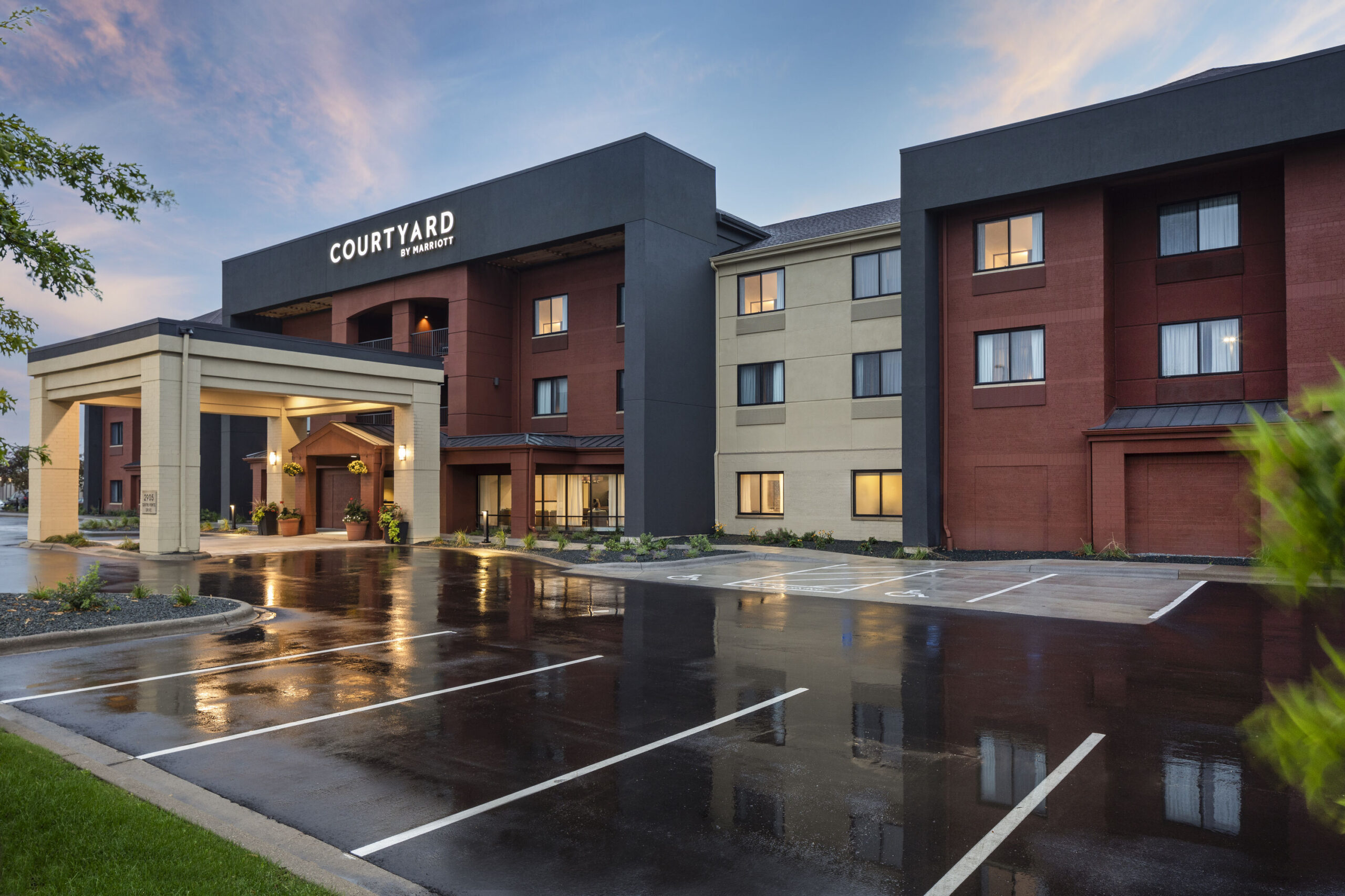 Courtyard by Marriott Minneapolis St. Paul/Roseville