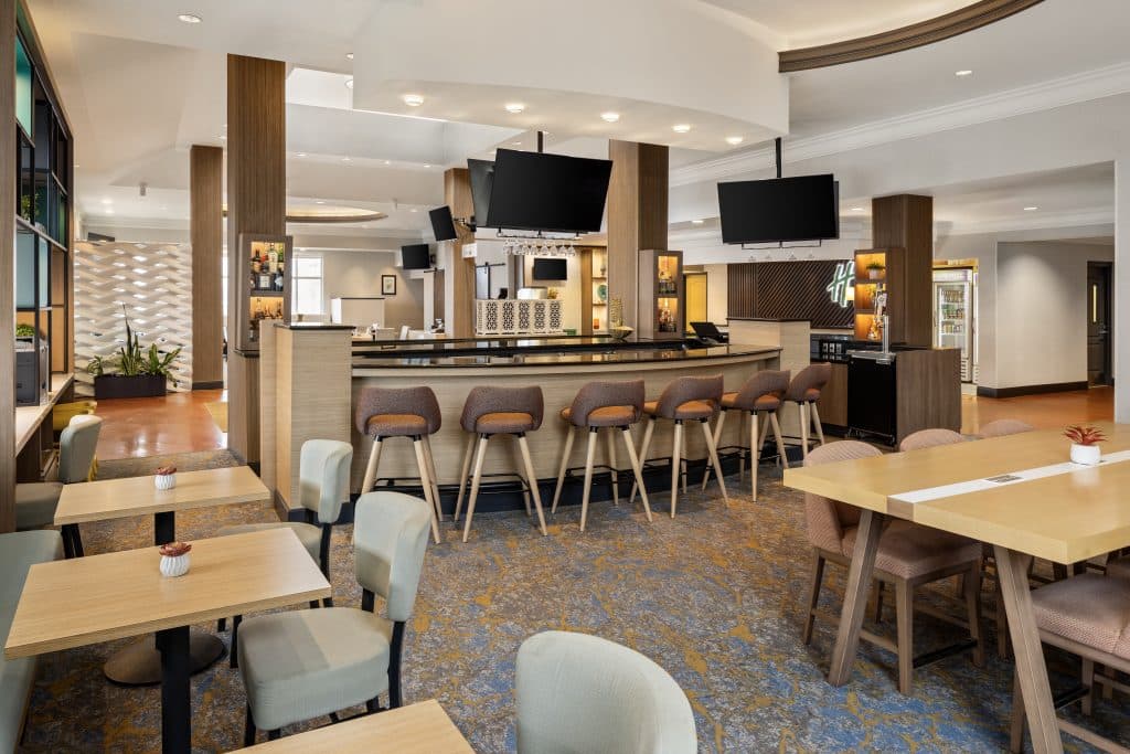 Holiday Inn Maple Grove/Arbor Lakes