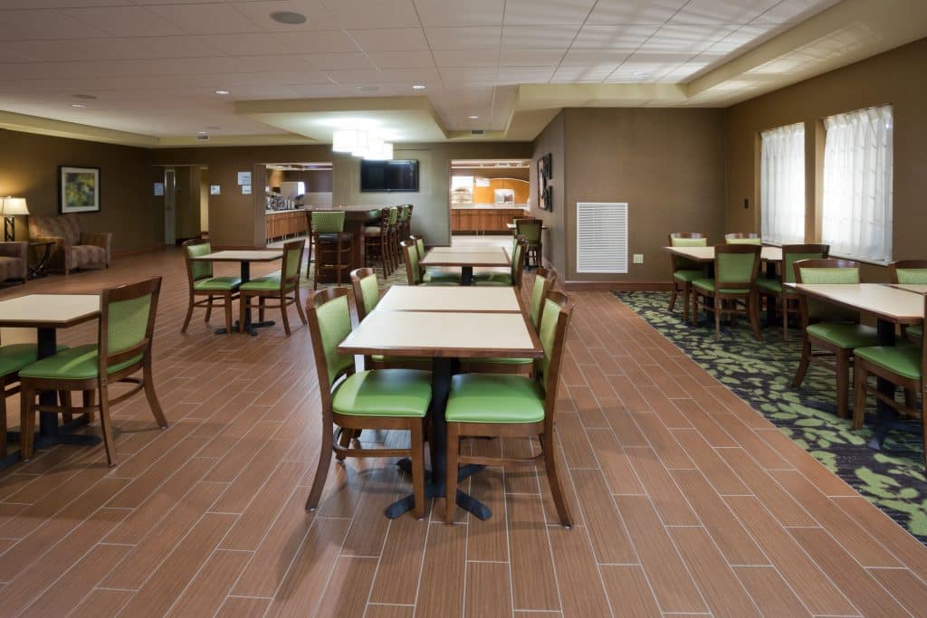 Holiday Inn Express & Suites Willmar